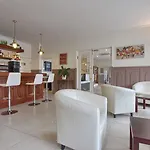 Western Restaurant Ile De France 4*