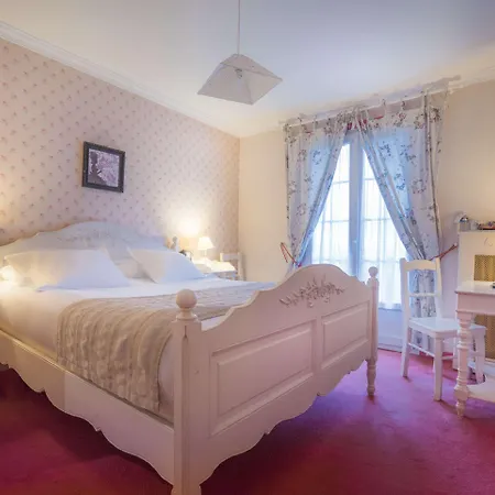Western Restaurant Ile De France Hotel 4*