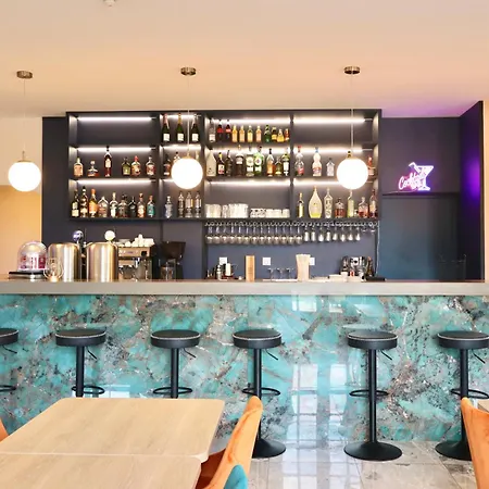 Western Ile De France Hotel 4*