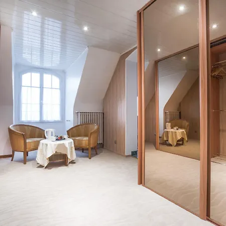 Western Ile De France Hotel 4*