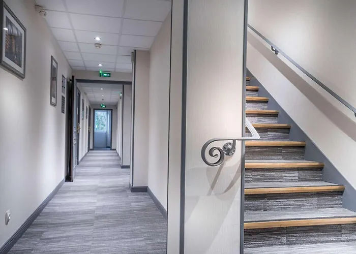 Western Restaurant Ile De France Hotel