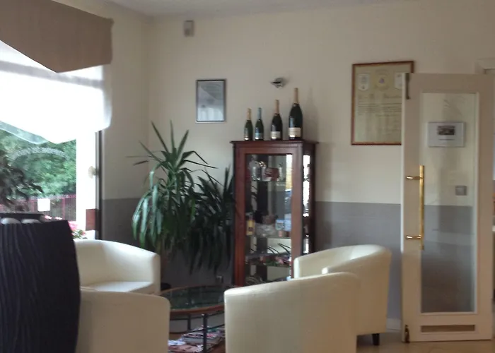 Western Ile De France Hotel Château-Thierry