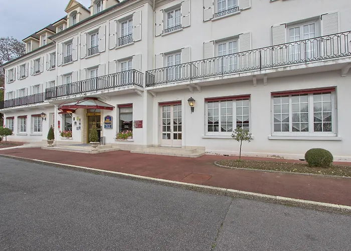 Hotel Western Ile De France 4*